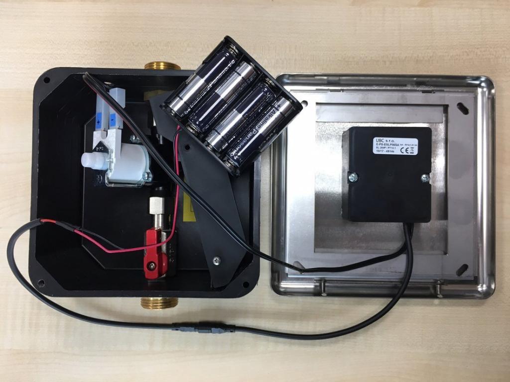 SAPHO - Podomítkový automatický splachovač pro urinál 6V (4xAA), nerez (PS006)