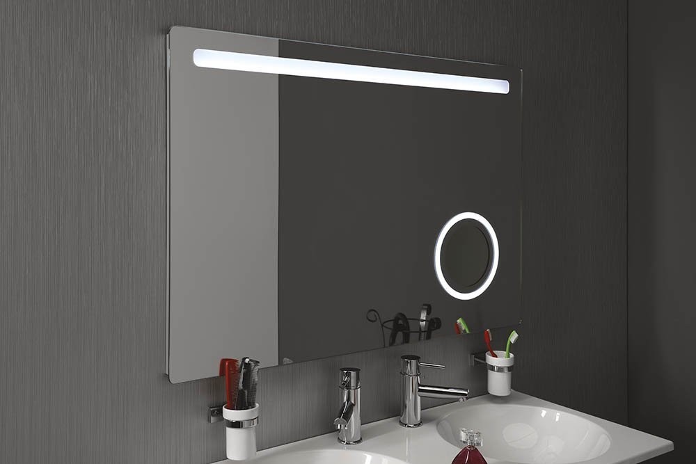 Zrcadlo s osvětlením do koupelny