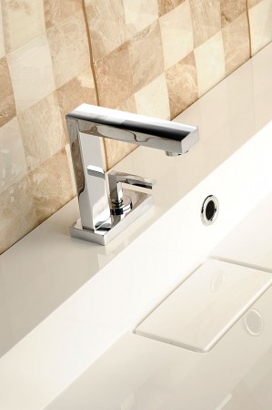 Novinka - baterie JOYSTICK a nástěnná výtoková hubice