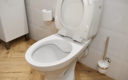 Novinka - WC kombi se splachováním SimpleOn