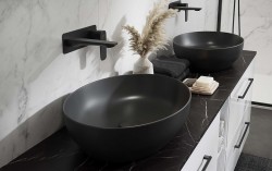 Nová série koupelnového nábytku LARGA