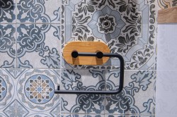 HOPA - Držák toaletního papíru na nalepení 3M, kov (černá barva), bambus (KD02091765)